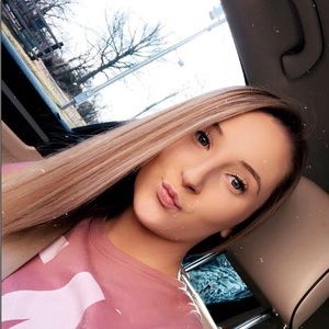 Meet your Posher, Riley